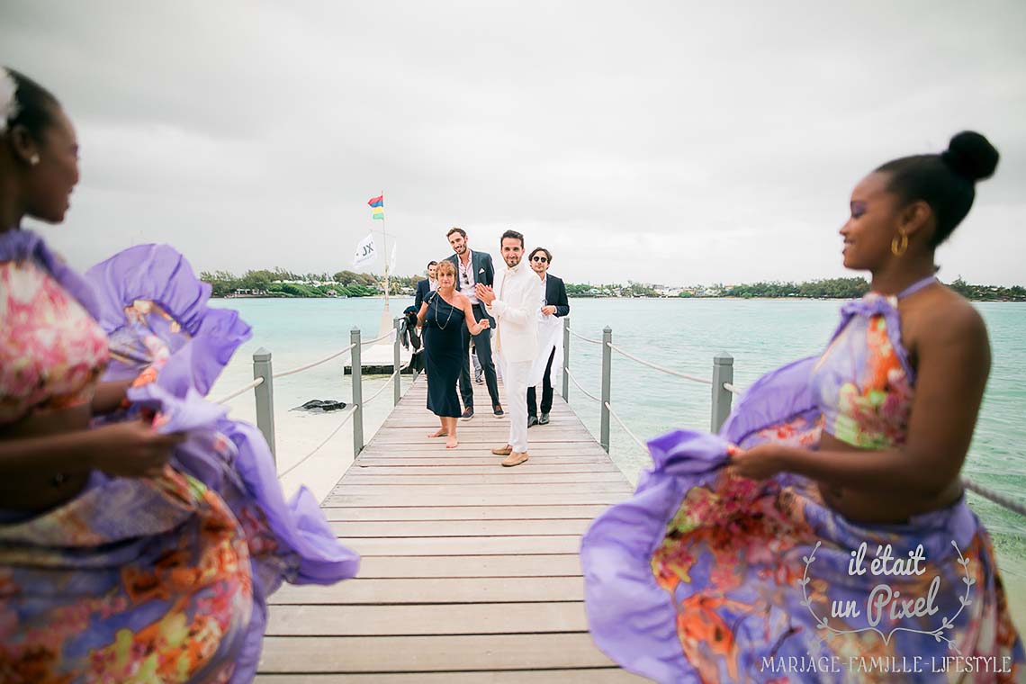 Mauritius Island destination wedding by iletaitunpixel, Jeremie Sangare, in Ile des deux cocos