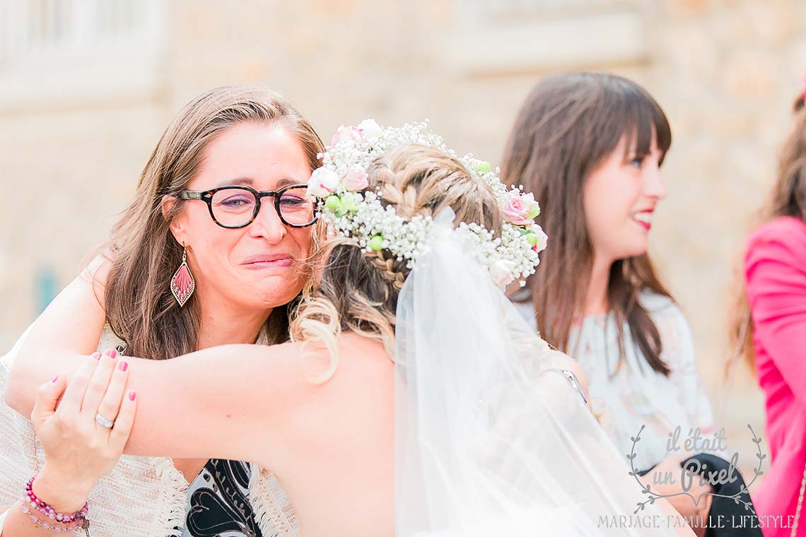 Reportage de mariage avec ceremonie laique a la Catrache, 78