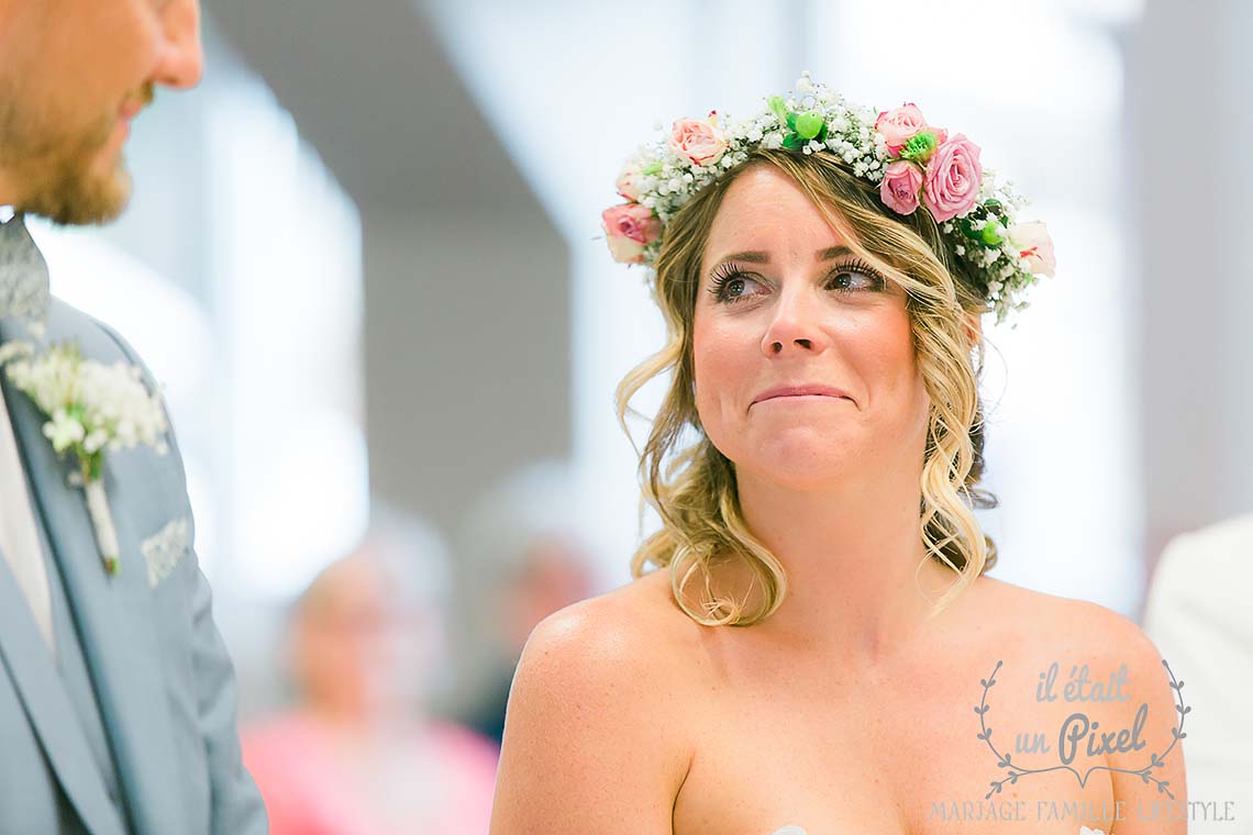 Reportage de mariage avec ceremonie laique a la Catrache, 78