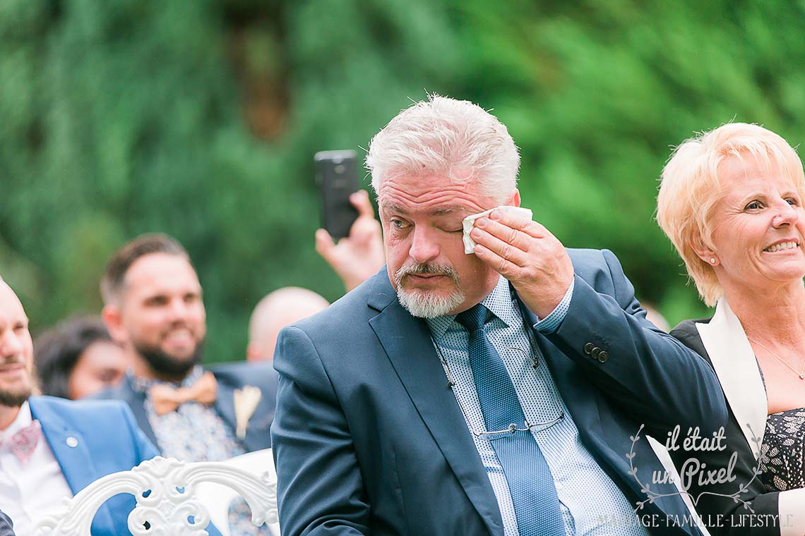 Reportage de mariage avec ceremonie laique a la Catrache, 78