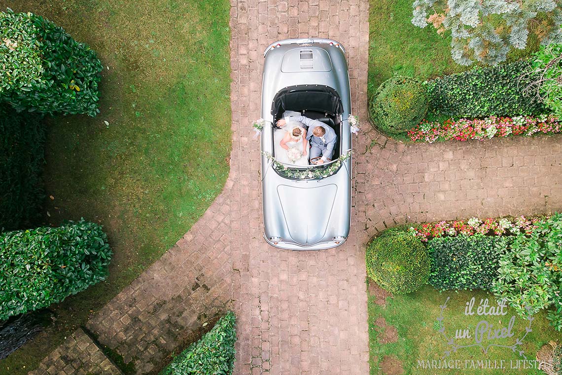 Reportage de mariage avec ceremonie laique a la Catrache, 78