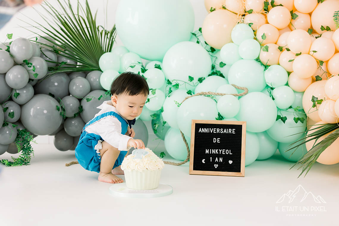 Shooting smash the cake au studio pour fter le premier anniversaire de leur petit garon