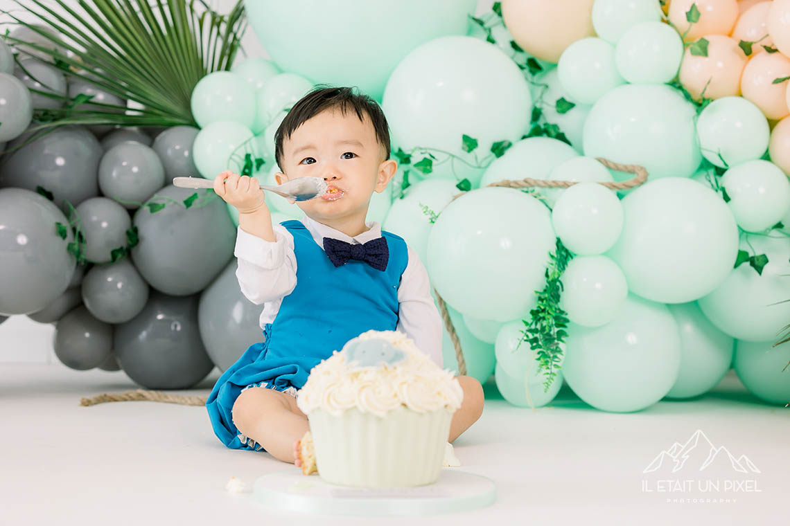 Adorable Smash the cake session !