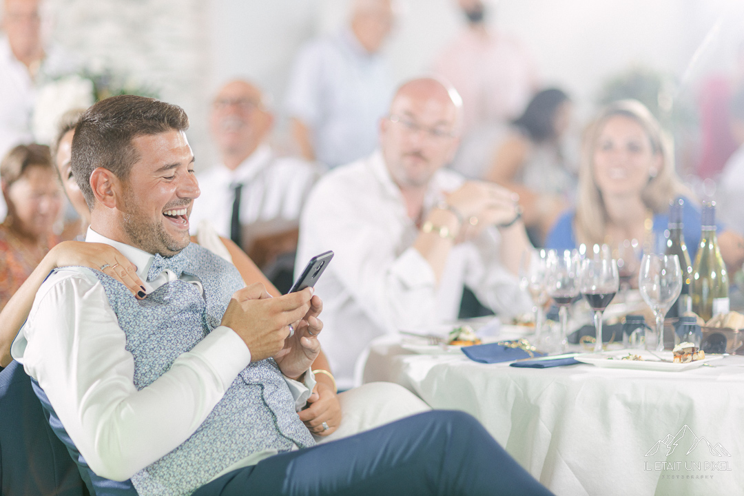 Reportage sur le vif d'un mariage anniversaire en bord de mer