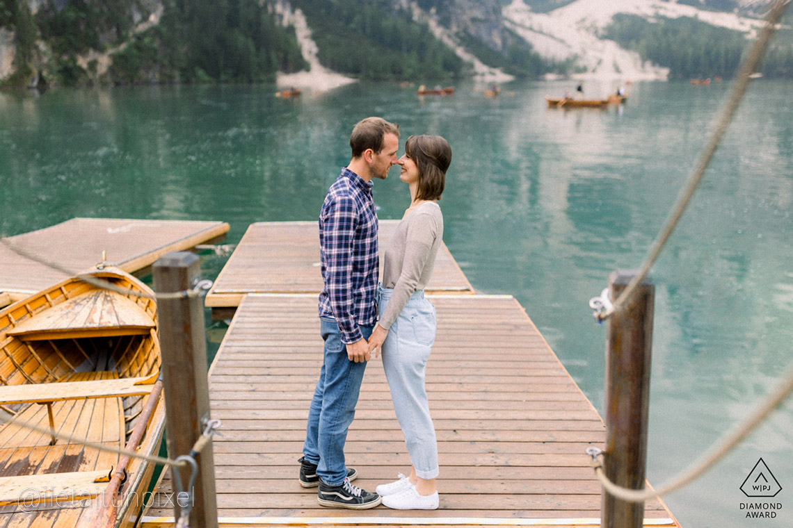 Sance de couple en Italie dans les Dolomites