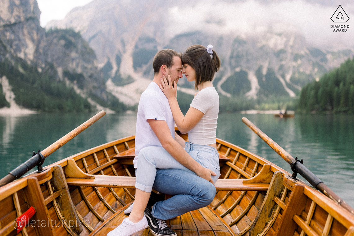 Couple session in the heart of Italian mountains