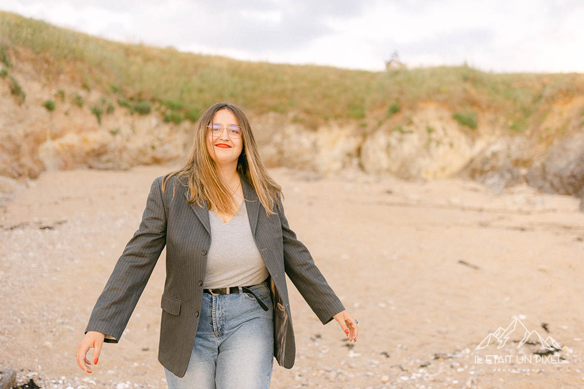 Shooting portrait sur la plage pour fter un anniversaire