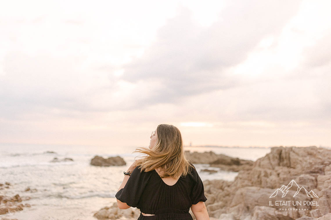 Shooting portrait sur la plage pour fter un anniversaire