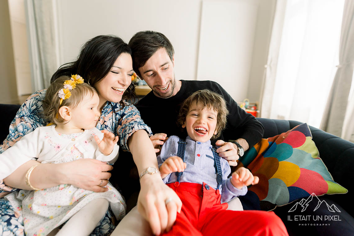 Joyful family session in Nantes, France