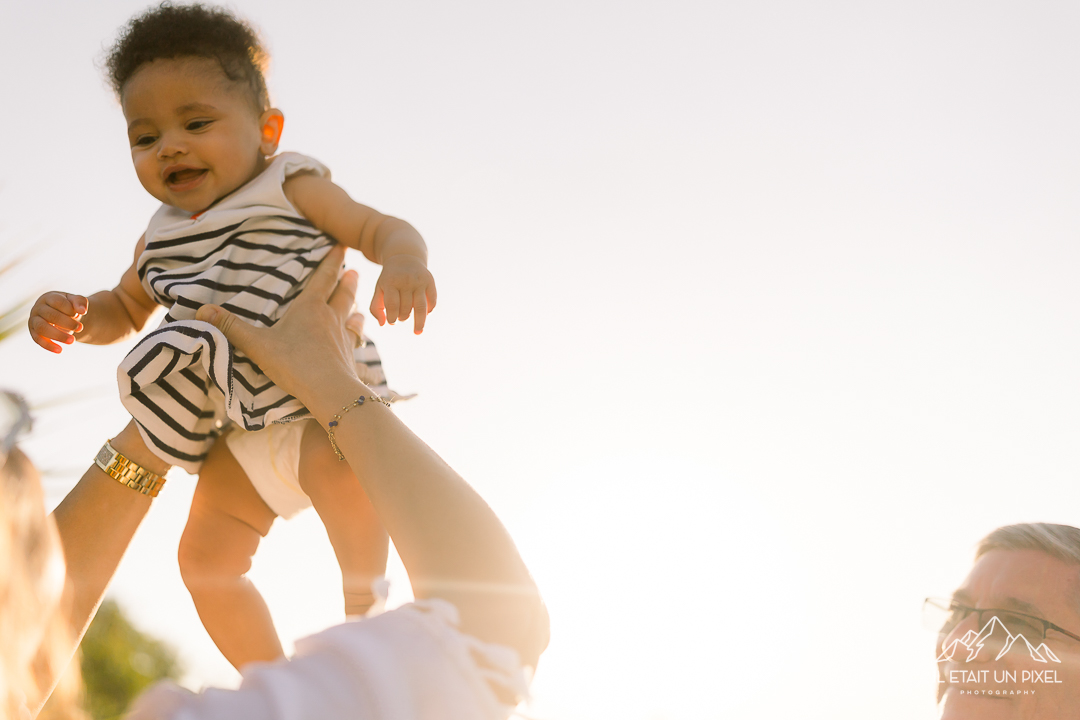 Shooting famille lifestyle en bord de mer