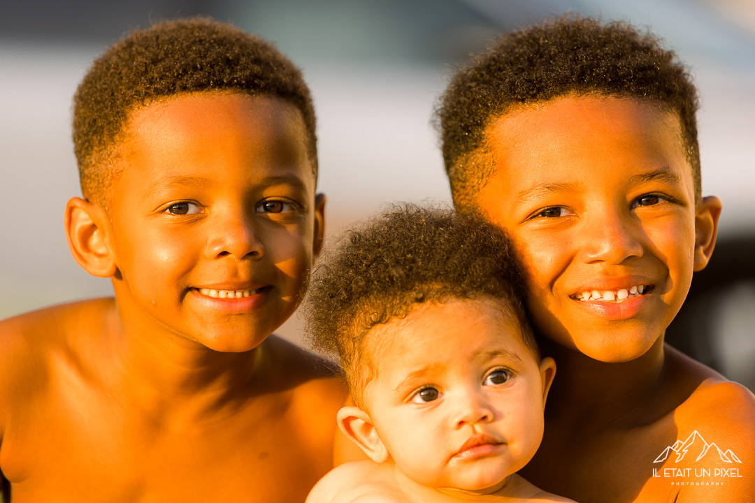 Shooting famille lifestyle en bord de mer