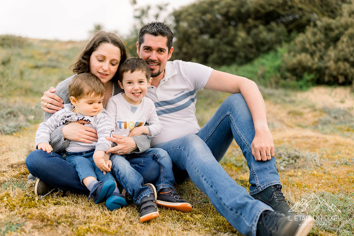 Sance famille lifestyle sur les plages vendennes