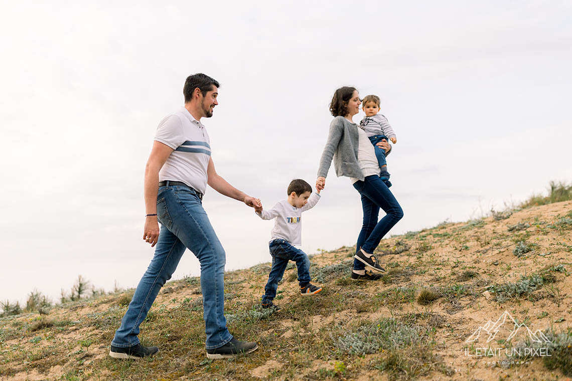 Sance famille lifestyle sur les plages vendennes