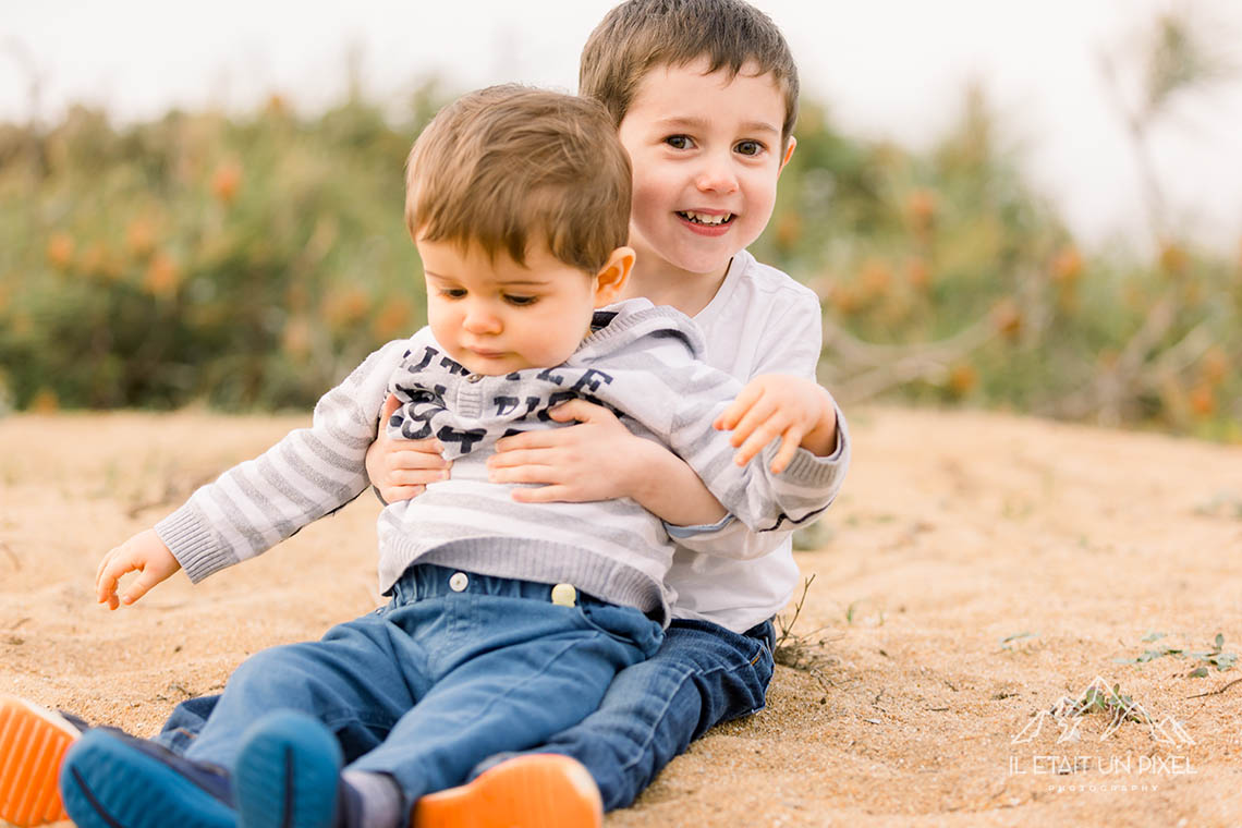 Sance famille lifestyle sur les plages vendennes