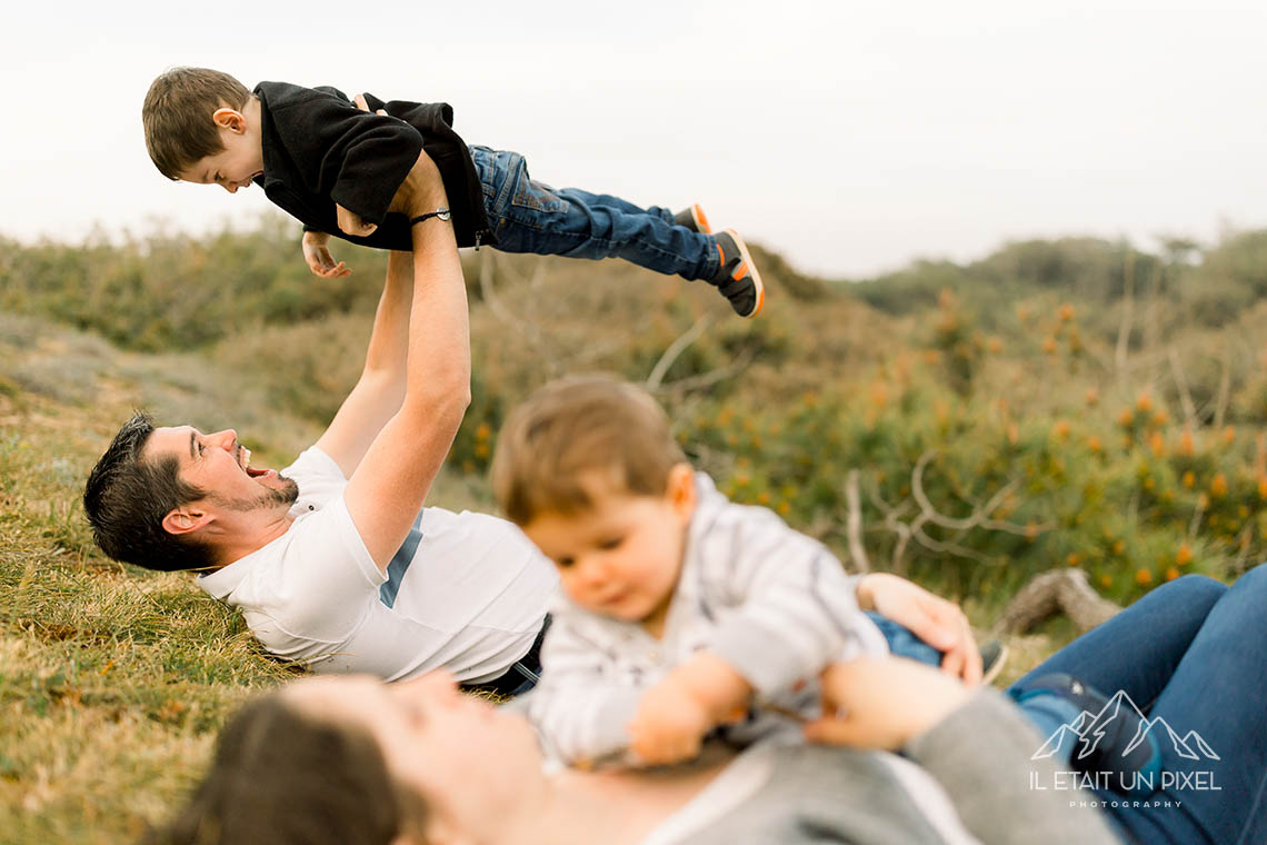 Sance famille lifestyle sur les plages vendennes