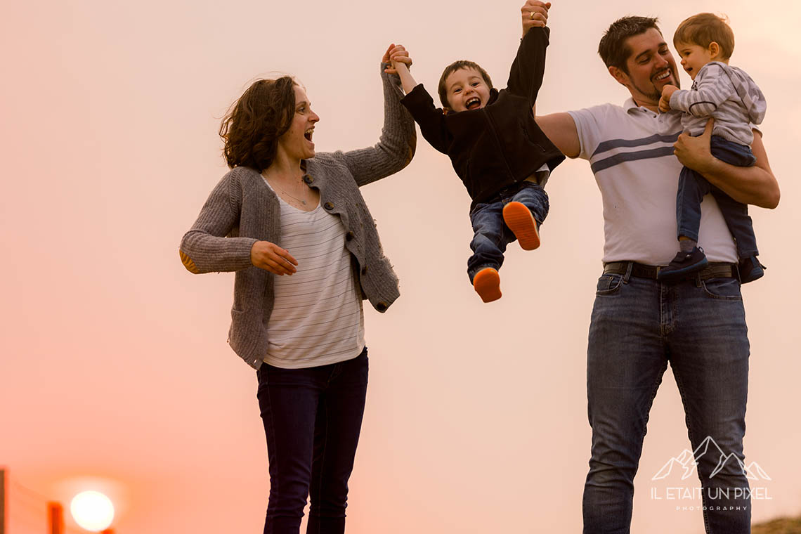 Sance famille lifestyle sur les plages vendennes