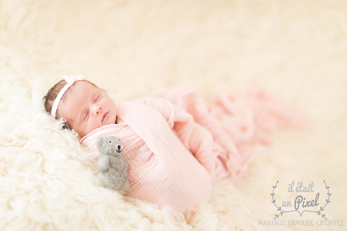 Séance photo de naissance à domicile aux Sables d'Olonne