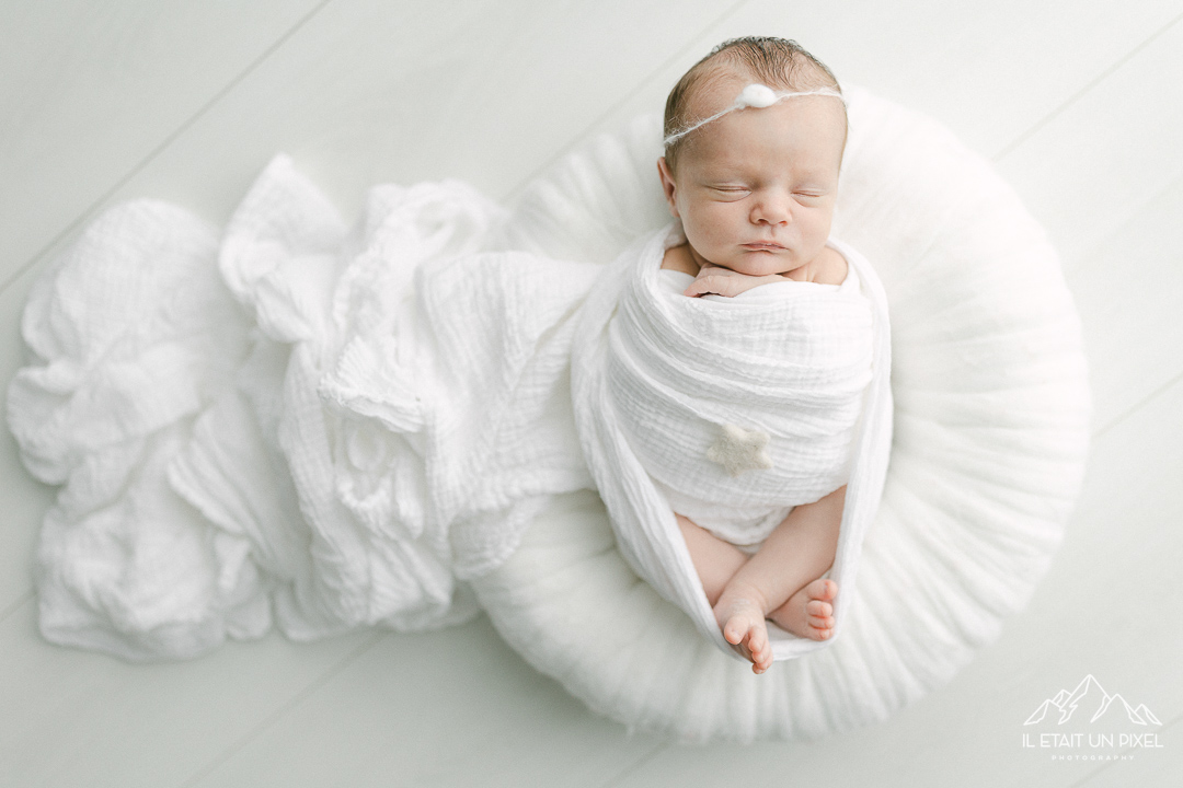 Adorable newborn session in our studio !