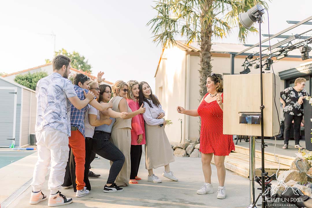 Photo booth for weddings in france, selfie station hire