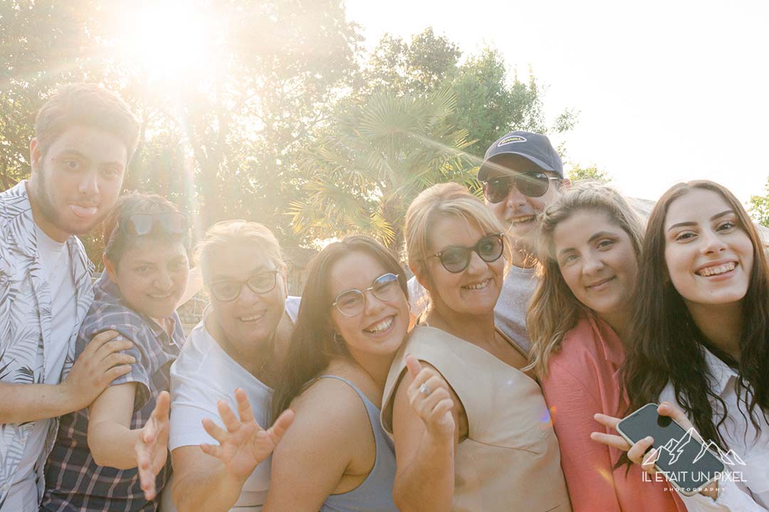 Photo booth for weddings in france, selfie station hire