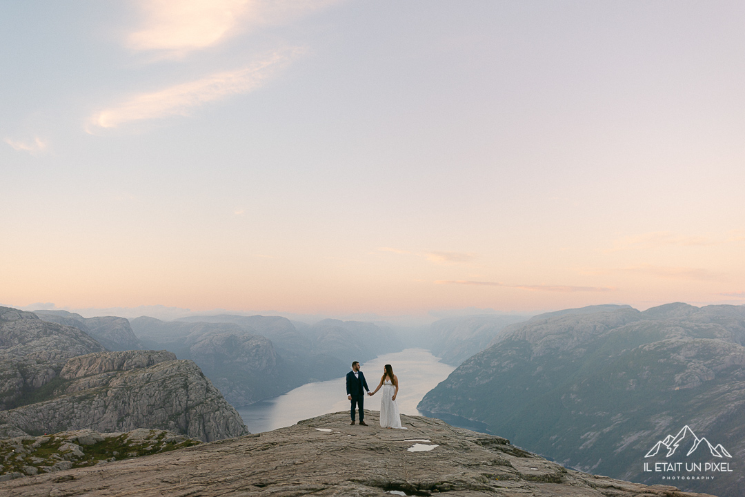 Sance engagement dans les Fjords de Norvge